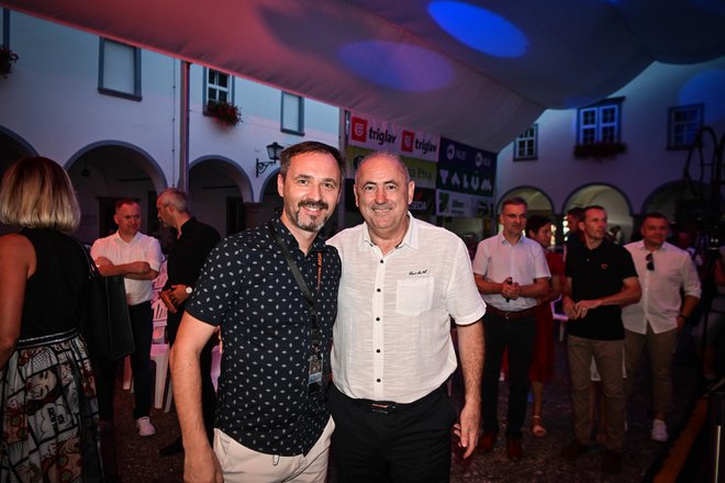 Mladen Delin, direktor Festivala Arsana, in Radenko Mijatović, predsednik NZS
