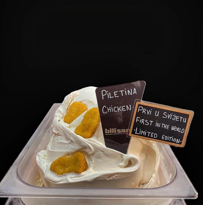Fotografija: Omejena ponudba sladoleda z okusom piščanca. Si upate? FOTO: Osebni Arhiv
