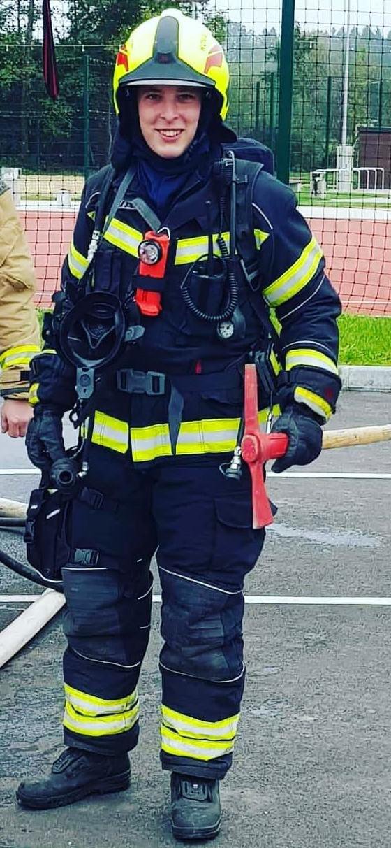 Domen je prostovoljni gasilec že od šestega leta starosti.
