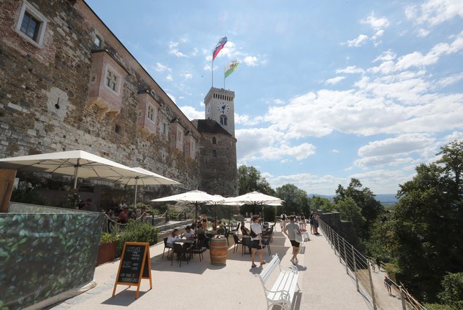 Obnovljena terasa je ena najpomembnejših investicij za slovenski turizem.
