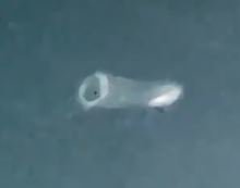 V morje je odplaval tudi kondom, najverjetneje s semensko tekočino. FOTO: Facebook, posnetek zaslona
