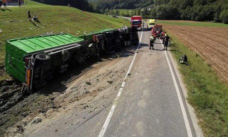 Fotografija: Prometna nesreča. FOTO: PGD Steklarna Rogaška Slatina

