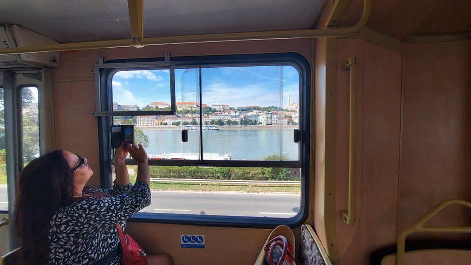 Fotografija: Za manj kot evro: vožnja s tramvajem številka 2. FOTOGRAFIJE: Špela Ankele
