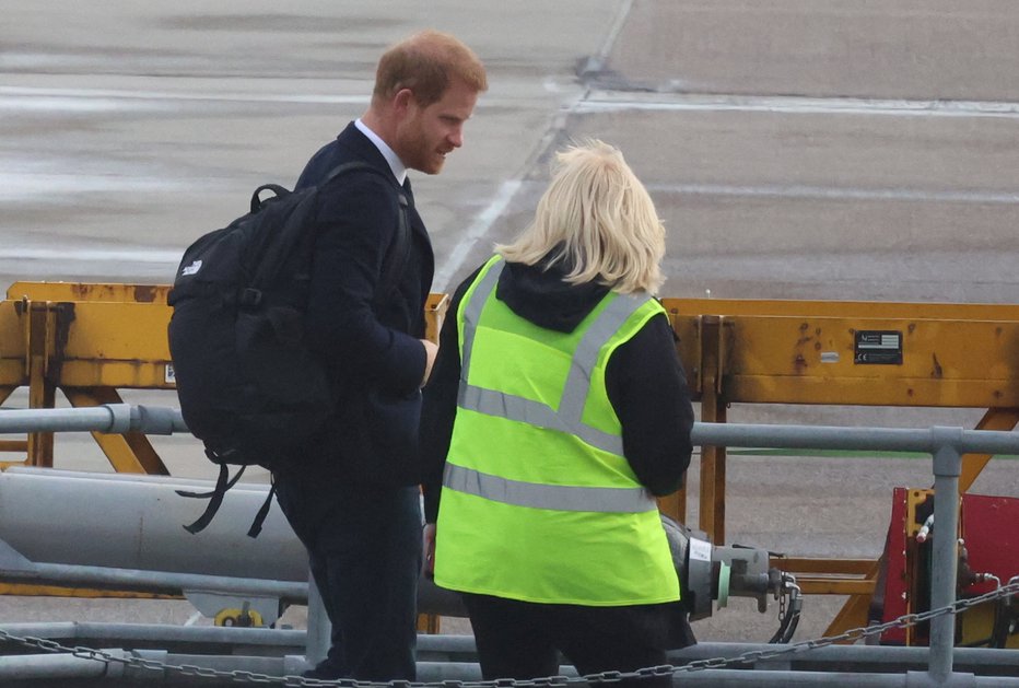 Fotografija: Princ Harry je že zapustil Aberdeen. FOTO: Phil Noble, Reuters
