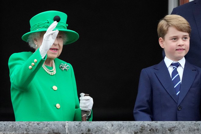 Navihani princ George je svoj prababico klical Gan-Gan.FOTO: Frank Augstein, Pool Reuters
