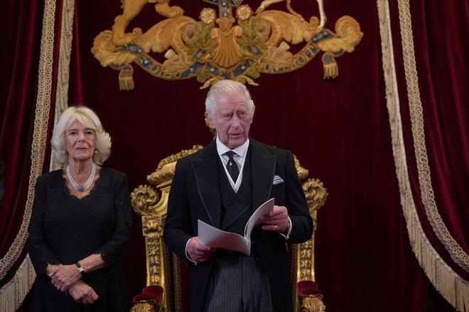 Karel III. in kraljica žena Camilla FOTO: Victoria Jones/Reuters
