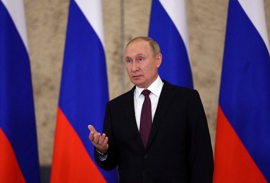 Fotografija: Vladimir Putin je menda zaskrbljen zaradi pijančevanja svojih sodelavcev. FOTO: Sputnik Via Reuters
