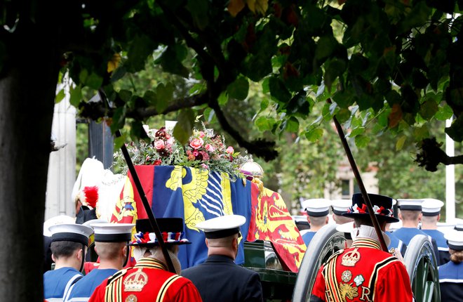 Poslednja pot kraljice Elizabete II. FOTO: Pool, Reuters
