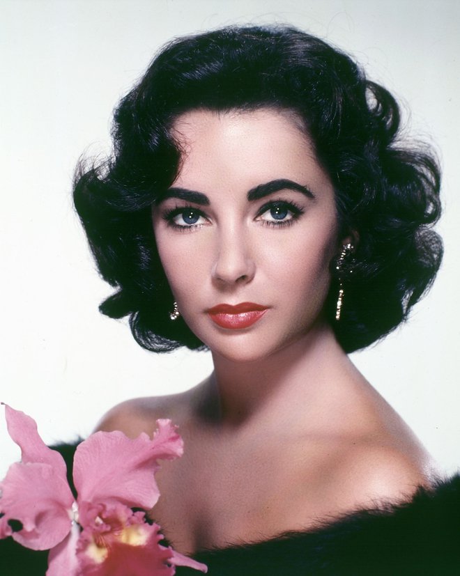 ELIZABETH TAYLOR
headshot portrait black off the shoulder
*Editorial Use Only*,Image: 51142599, License: Rights-managed, Restrictions: *Editorial Use Only*, Model Release: no