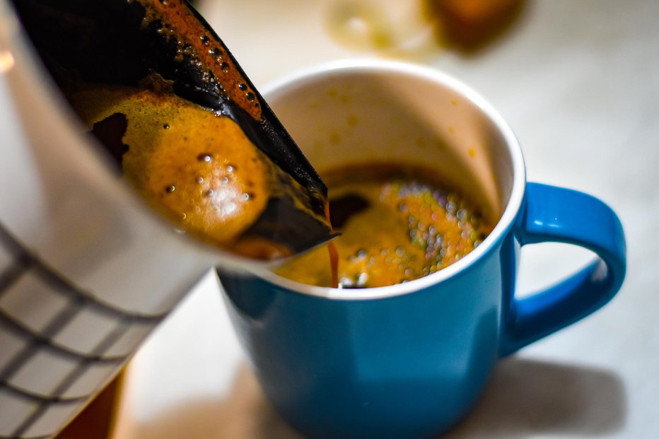 Fotografija: Znate pravilno skuhati kavo? FOTO: Dejan Mirkovic, Getty Images
