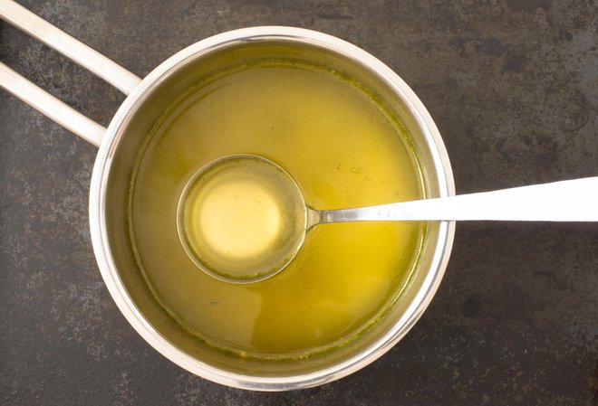 Na hitro pripravimo bistro juho in jo poljubno zakuhamo. FOTO: Photosiber/Getty Images
