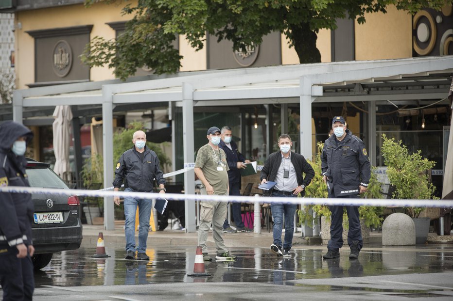 Fotografija: Streljanje je prestrašilo obiskovalce ljubljanskega nakupovalnega središča. FOTO: Jure Eržen
