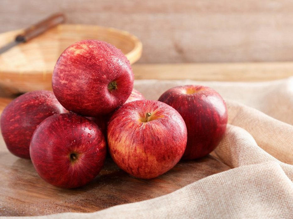 Fotografija: Jabolka so pri nas najbolj podcenjen sadež. FOTO: Arhiv Polet/ Birdshutter
