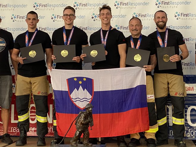 Ponosno za vse slovenske gasilce FOTO: Patrik Štefelin
