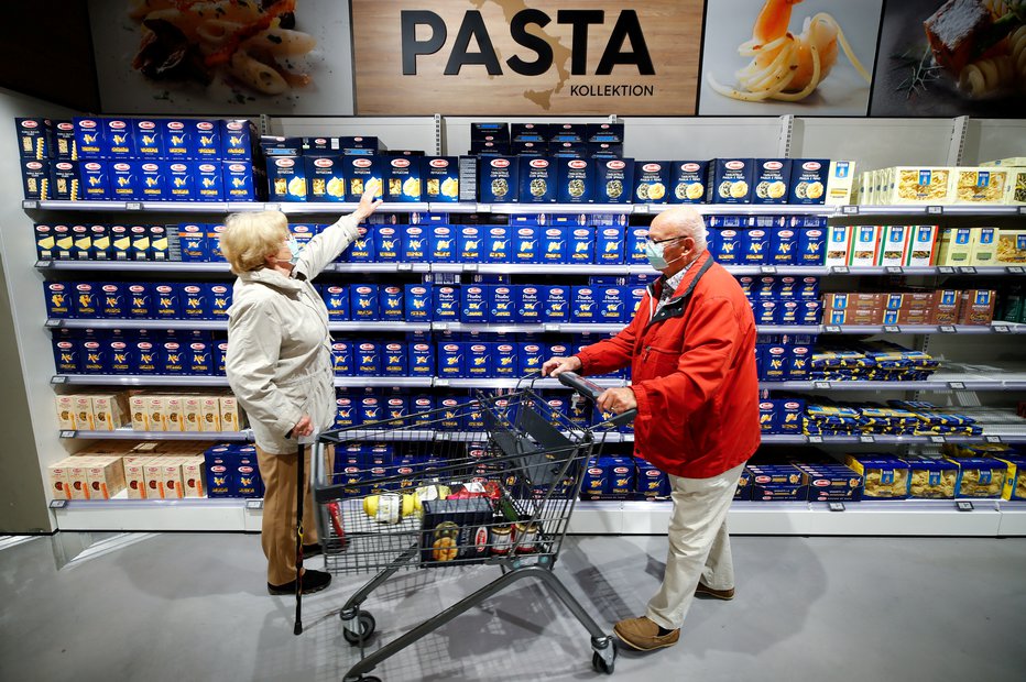 Fotografija: Lani sta Američana kupila testenine, misleč, da so iz Italije. FOTO: Wolfgang Rattay/Reuters
