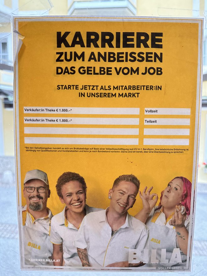 Oglas za delovno silo v Avstriji. FOTO: bralec poročevalec
