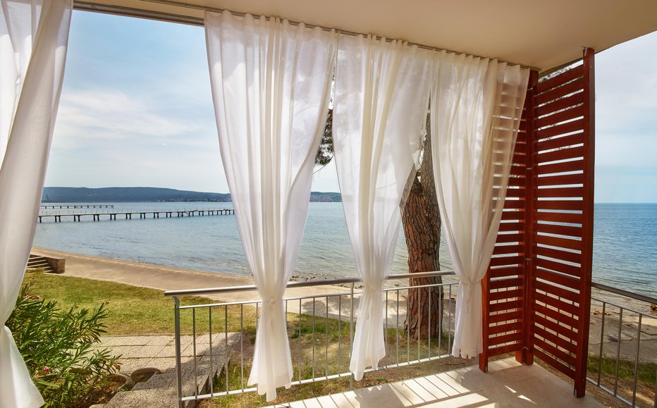 Fotografija: Apartmaji Adria s čudovitim razgledom na slovensko morje. FOTOGRAFIJE: Gfd 
