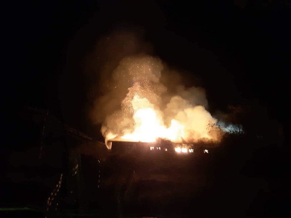 Fotografija: Zagorel je večji hlev. FOTO: GRC Ajdovščina
