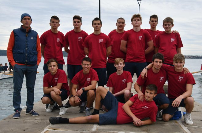 Posadka naše pomorske šole je bila med ekipami pomorskih šol druga. Foto: Marina Sorta
