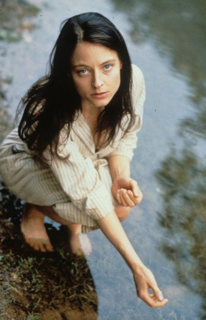 Vloga v filmu Nell, v katerem igra divjo žensko, ji je prinesla četrto nominacijo za oskarja.
