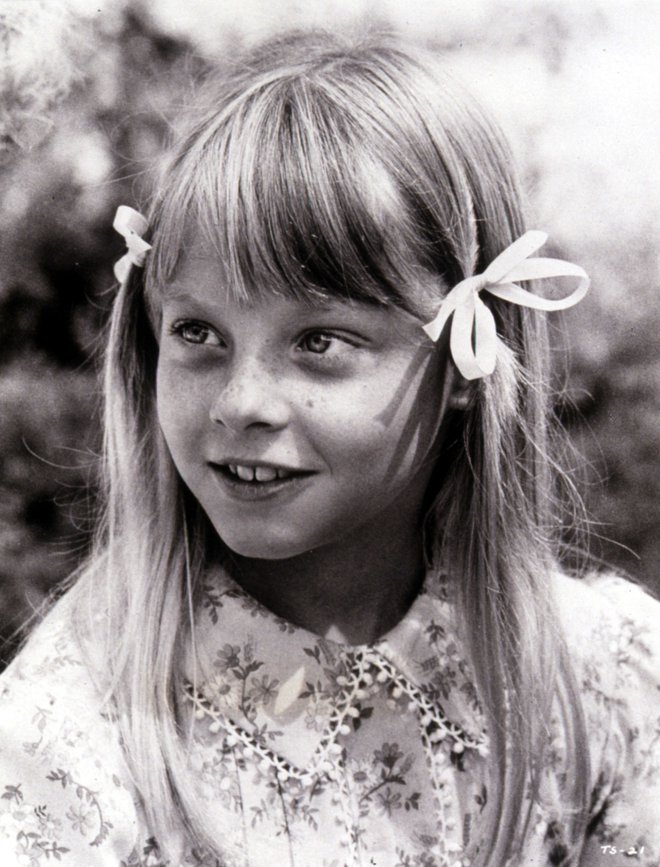 Kariero je začela pri treh letih, ko so jo opazili na avdiciji, na katero je mama peljala brata, pri enajstih pa nastopila v Tomu Sawyerju.

