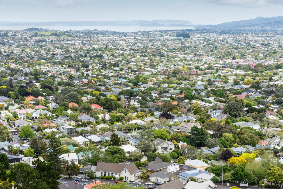 Fotografija: Samo v predmestju Aucklanda je na prodaj več kot 400 razkošnih nepremičnin. FOTO: Vale_t, Getty Images
