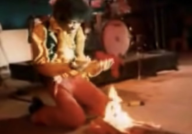 Med igranjem skladbe Fire (Ogenj, op. p.) na festivalu Monterey Pop je leta 1967 zažgal kitaro.
