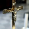 Nova afera v cerkvenih krogih? Znanega slovenskega patra obtožujejo zlorab