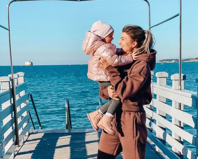 Fotografija: Petra Parovel s hčerko Emili. FOTO: Instagram
