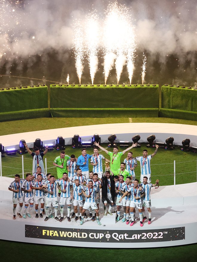 Argentinski nogometaši so na vrhu sveta.FOTO: Paul Childs Reuters
