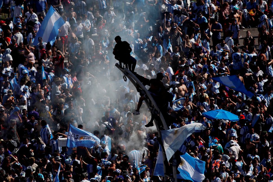 Fotografija: Nogomet je v Južni Ameriki le opij za ljudstvo. FOTO: Agustin Marcarian Reuters
