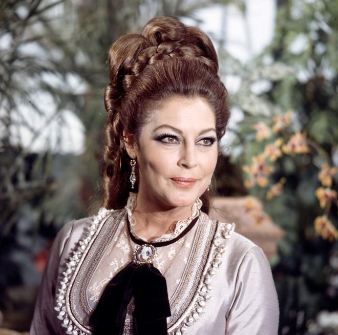 Ava v filmu Mayerling leta 1968.
