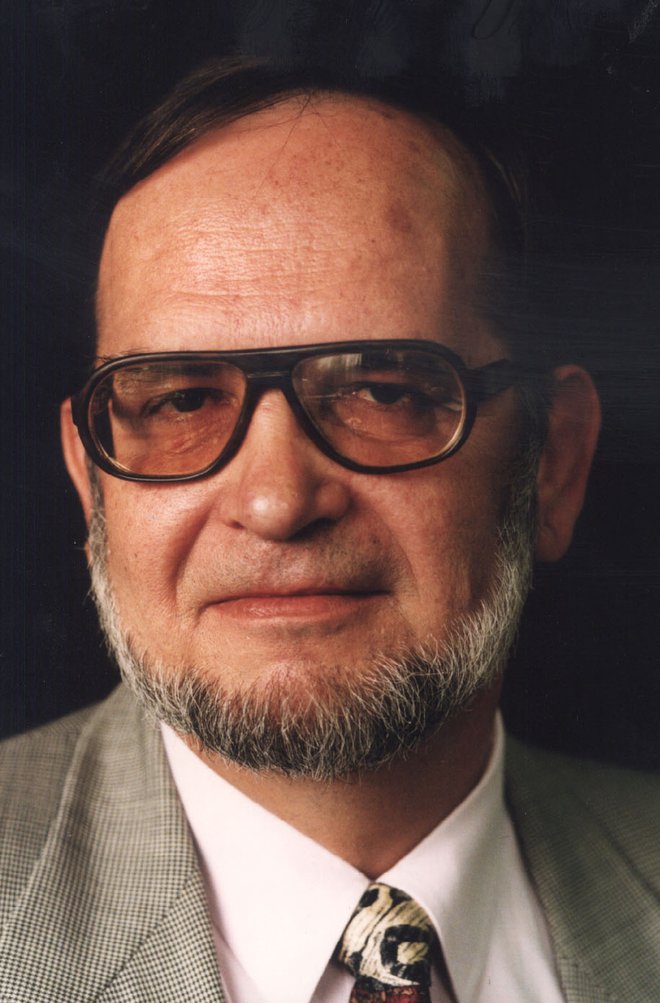 Tit Doberšek (78),
novinar, urednik in direktor časopisne hiše Delo
