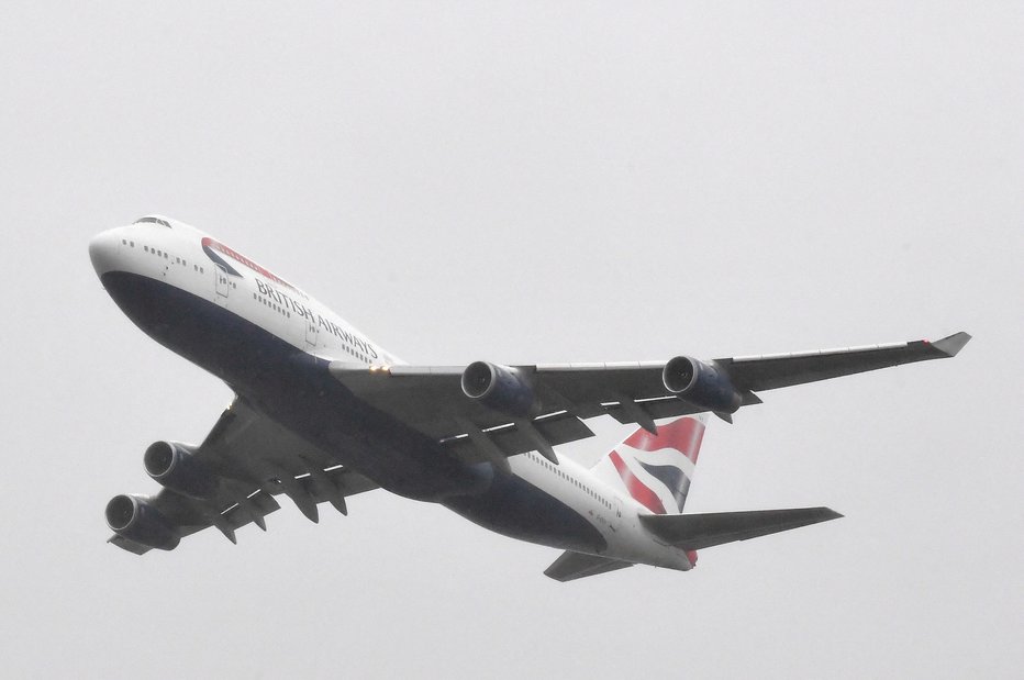 Fotografija: Dolgo je bil največje potniško letalo na svetu. FOTO: Toby Melville/Reuters
