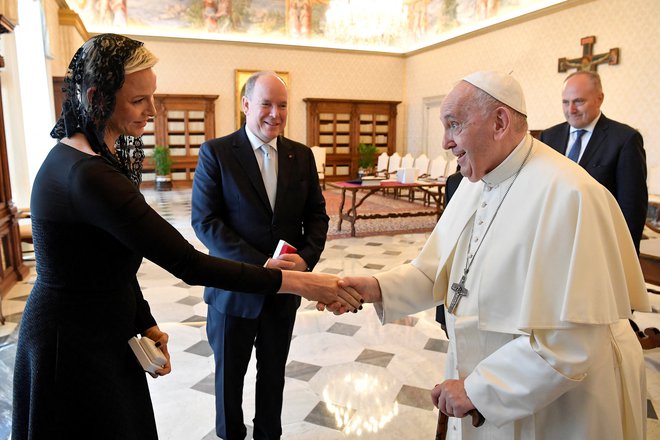 Lani se je srečala tudi s papežem Frančiškom. FOTO: Vatican Media Via Reuters
