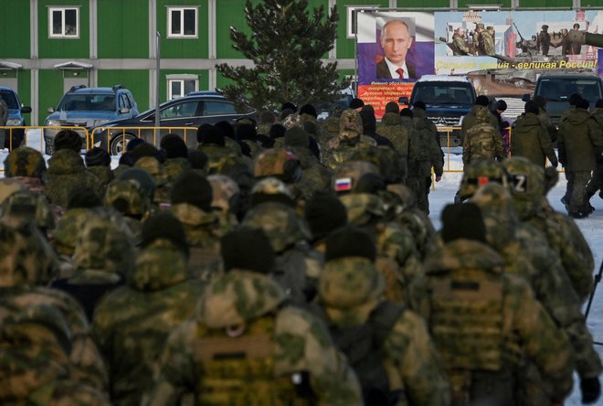 Ruski rezervisti, vpoklicani med delno mobilizacijo vojakov. FOTO: Alexey Malgavko Reuters
