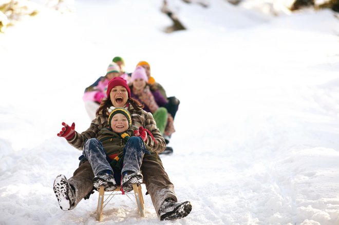 Zimskih radosti se veselijo predvsem najmlajši. FOTO: Jochen Sand/Getty Images
