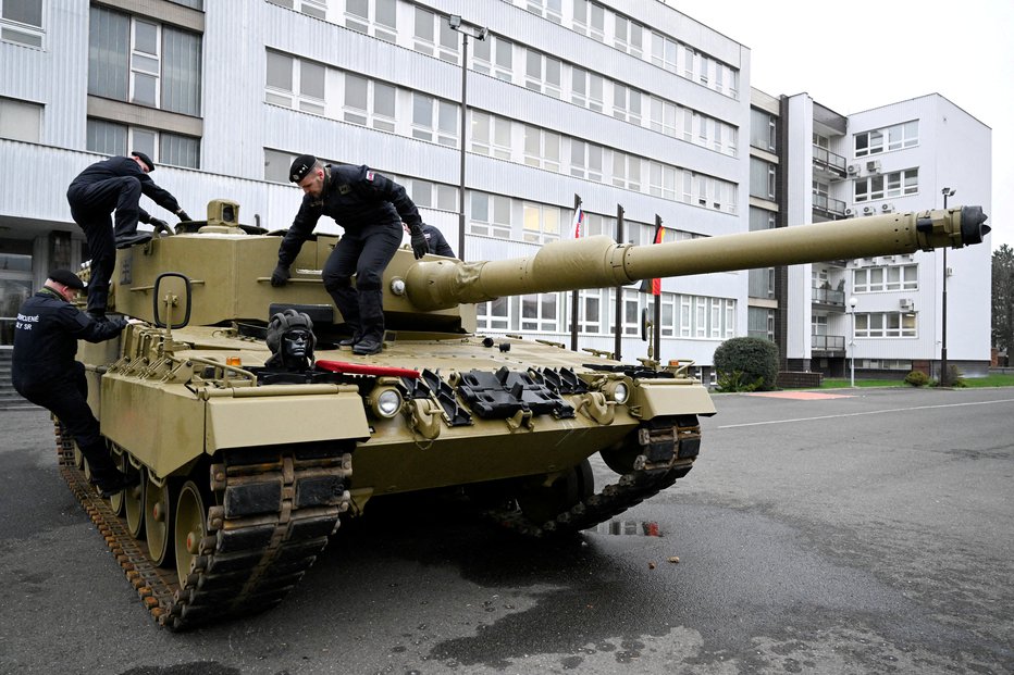 Fotografija: Tank leopard. FOTO: Radovan Stoklasa Reuters
