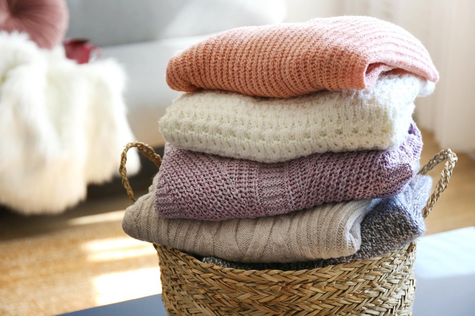 Fotografija: Med pranjem puloverjev bodite nežni. FOTO: Evrymmnt/gettyimages
