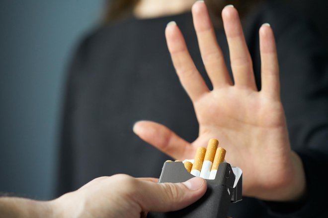 Na voljo so številne oblike pomoči ob opustitvi kajenja. FOTO: Pixelimage/Getty Images
