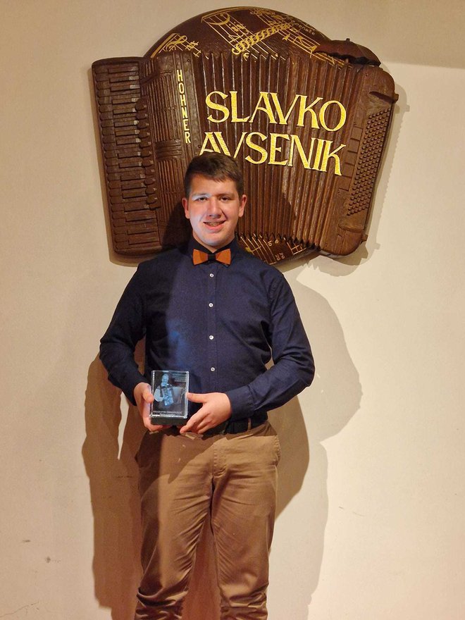 Gašper Komac je letošnji prejemnik Avsenikove plakete in posebne nagrade Založbe Avsenik za najboljšo izvedbo obvezne skladbe. FOTO: osebni arhiv

