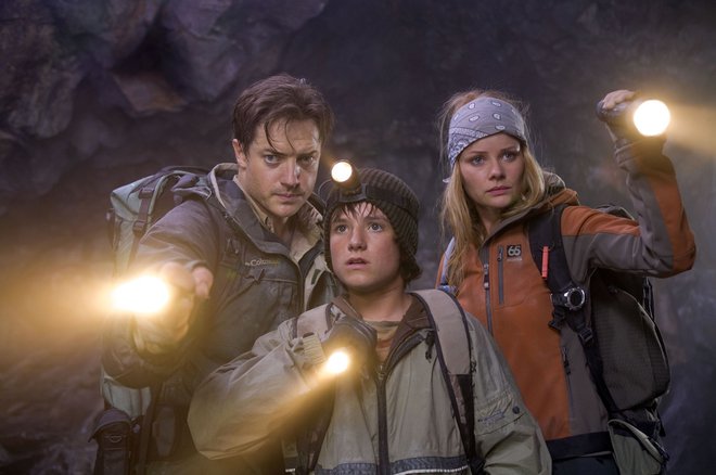 Po snemanju filma Potovanje v središče Zemlje z mladim Joshem Hutchersonom je producenta tožil, ker ni prejel plačila.
