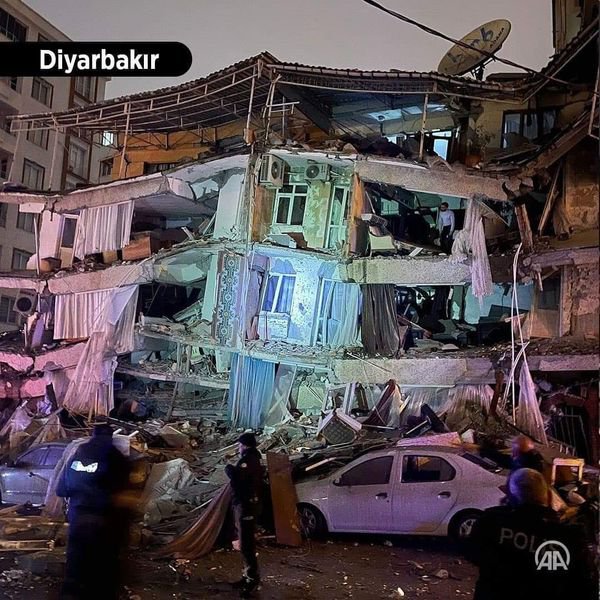 Fotografija: V noči na ponedeljek je JV Turčije presenetil potres z magnitudo 7,8, sledilo je še desetine popotresnih sunkov. FOTO: Facebook
