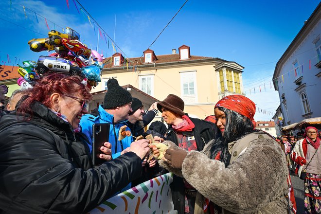 Dornavski cigani so najbolj barvita maska, ki zna poskrbeti za popestritev.
