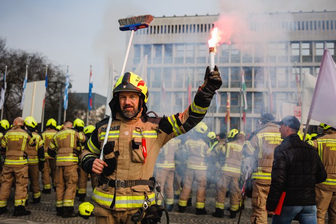 Protest gasilcev, 16. februar 2023. FOTO: Črt Piksi
