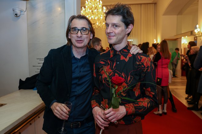 Umetniški direktor Drame SNG Maribor Aleksandar Popovski in srbski režiser Miloš Lolić sta tokrat prvič sodelovala.
