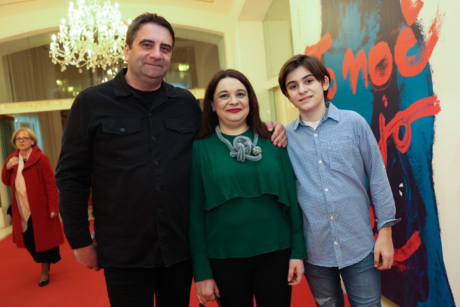 Na premiero je prišel tudi režiser in skladatelj Marjan Nećak z ženo Aneto in sinom Janom.
