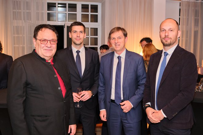 Z leve: lobist Miloš Čirič, odvetnik Jernej Radež, prof. dr. Miro Cerar in prof. dr. Saša Zagorc. FOTO: Mediaspeed
