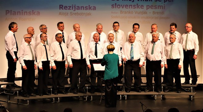 Moški pevski zbor prepeva že 60 let.
