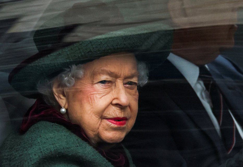 Fotografija: Tudi Elizabeta II. je, da bi se monarhija izognila plačilu davka, podedovala vse mamino premoženje. FOTO: Tom Nicholson/Reuters
